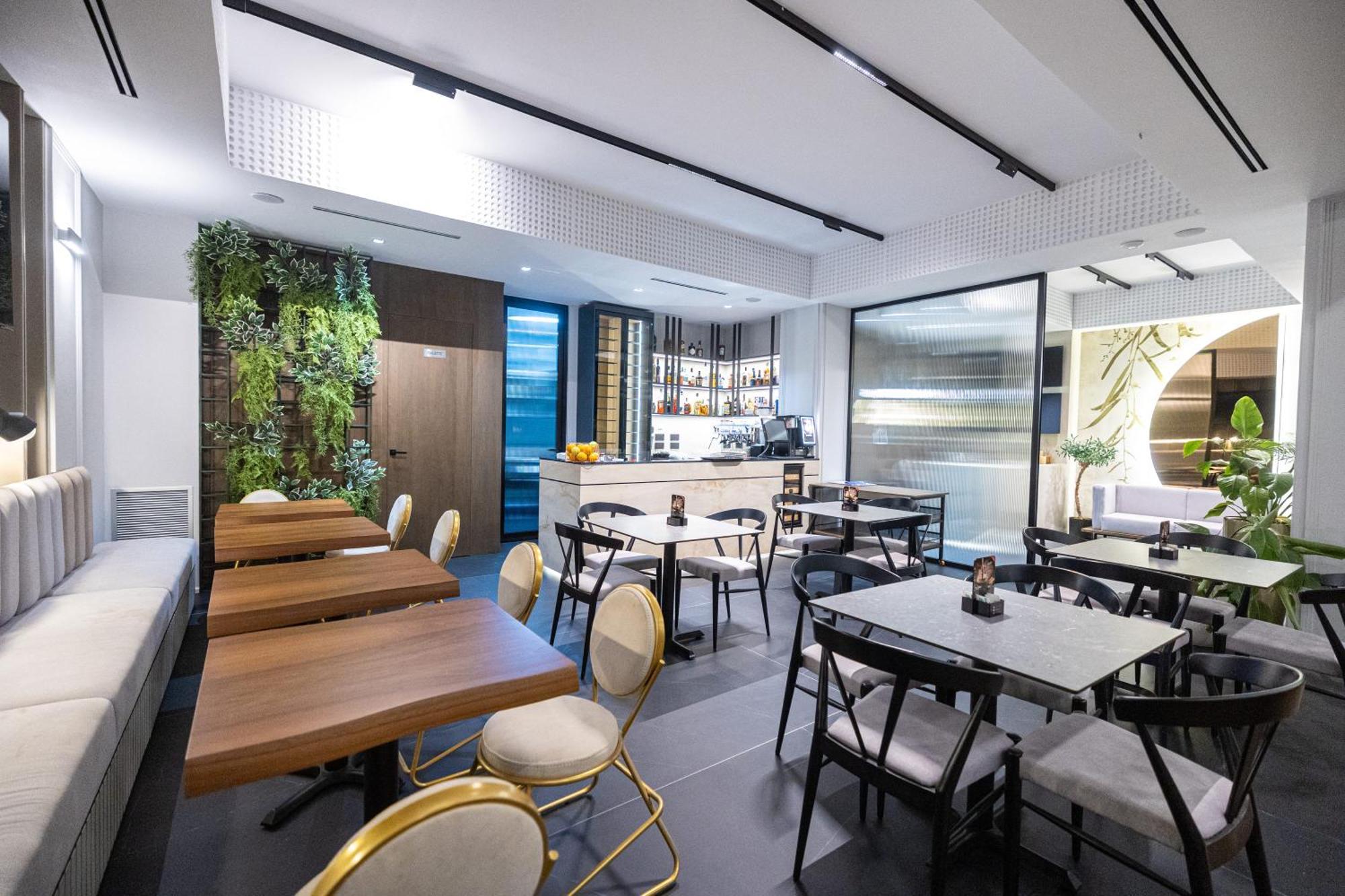 Diora'S Hotel And Apartments Vlorë Εξωτερικό φωτογραφία