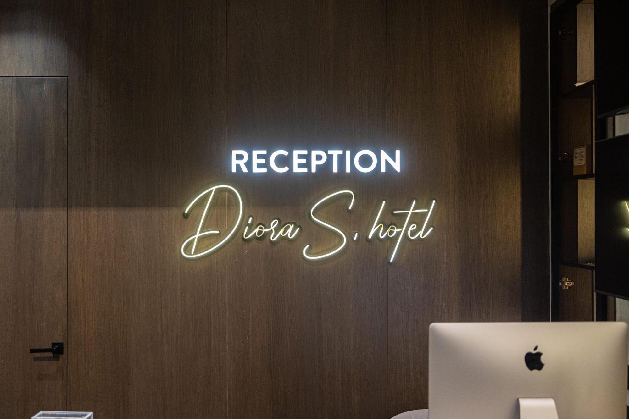 Diora'S Hotel And Apartments Vlorë Εξωτερικό φωτογραφία