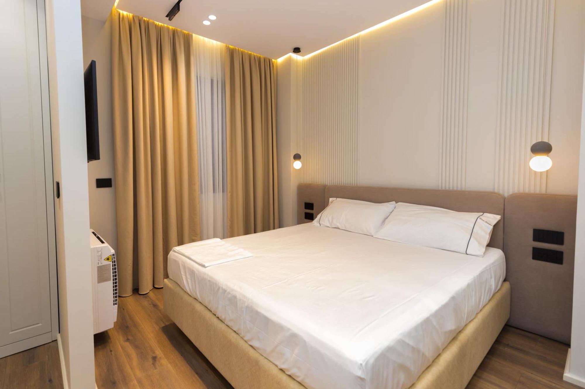 Diora'S Hotel And Apartments Vlorë Δωμάτιο φωτογραφία