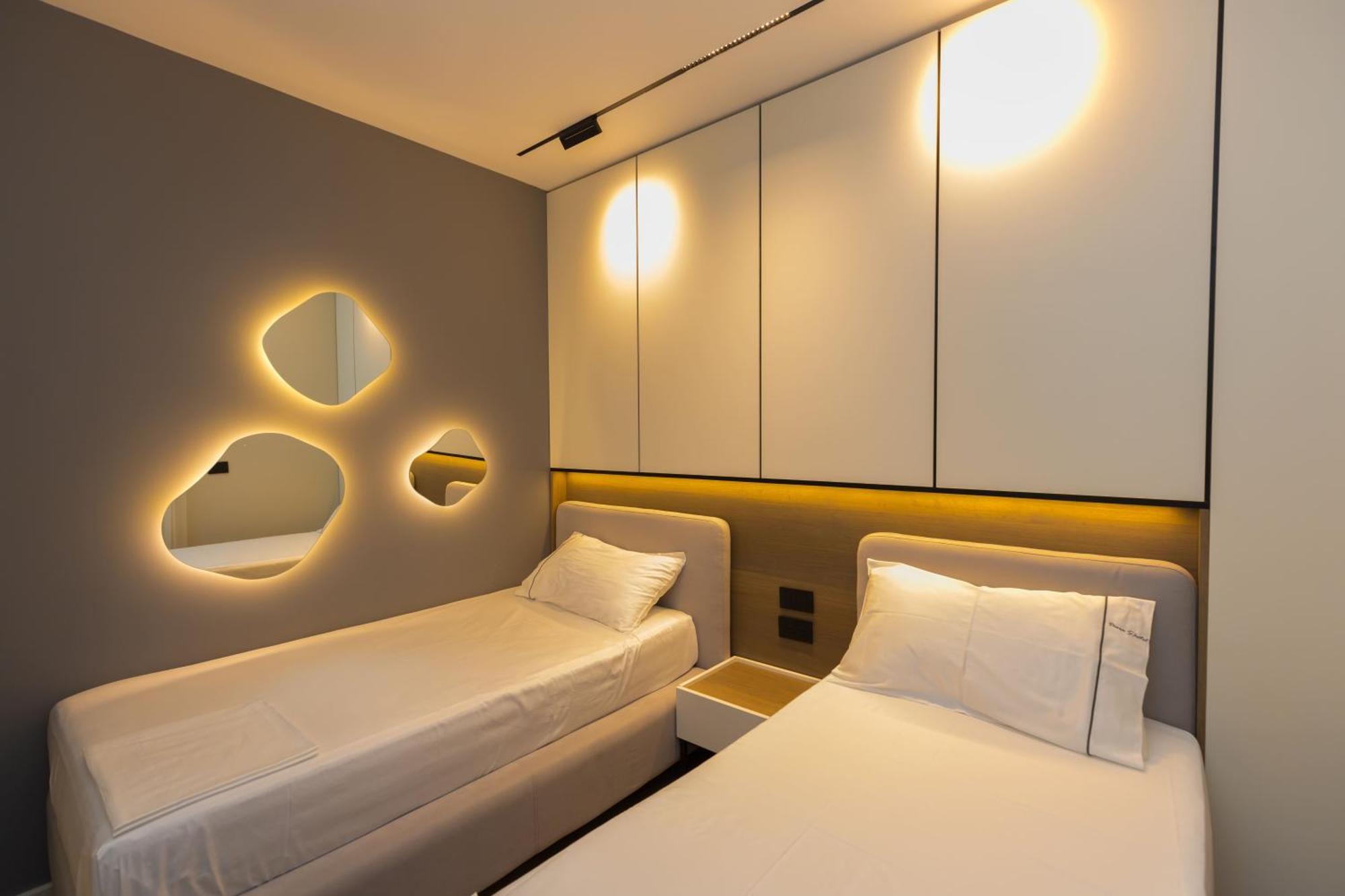 Diora'S Hotel And Apartments Vlorë Δωμάτιο φωτογραφία