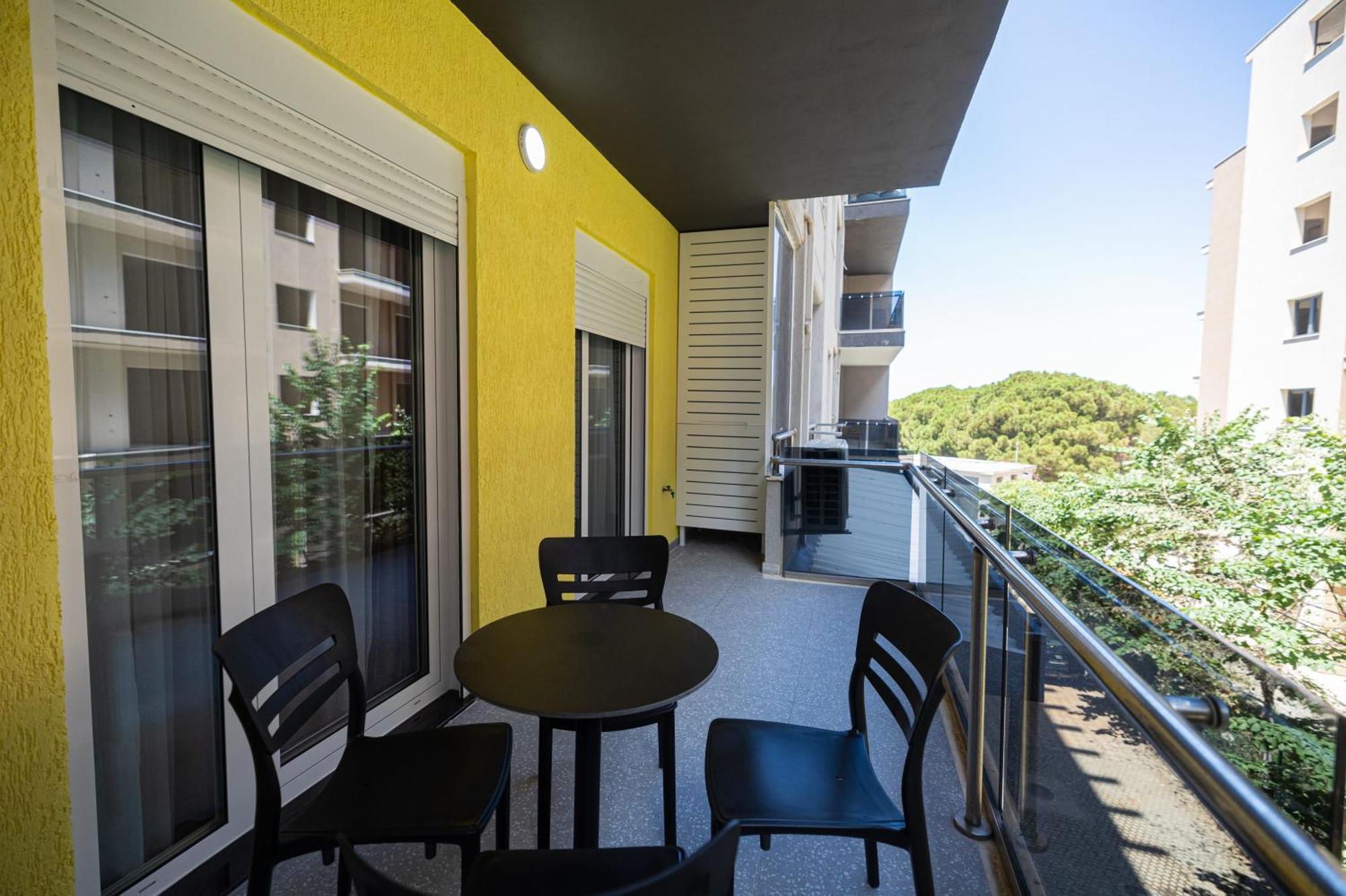 Diora'S Hotel And Apartments Vlorë Εξωτερικό φωτογραφία